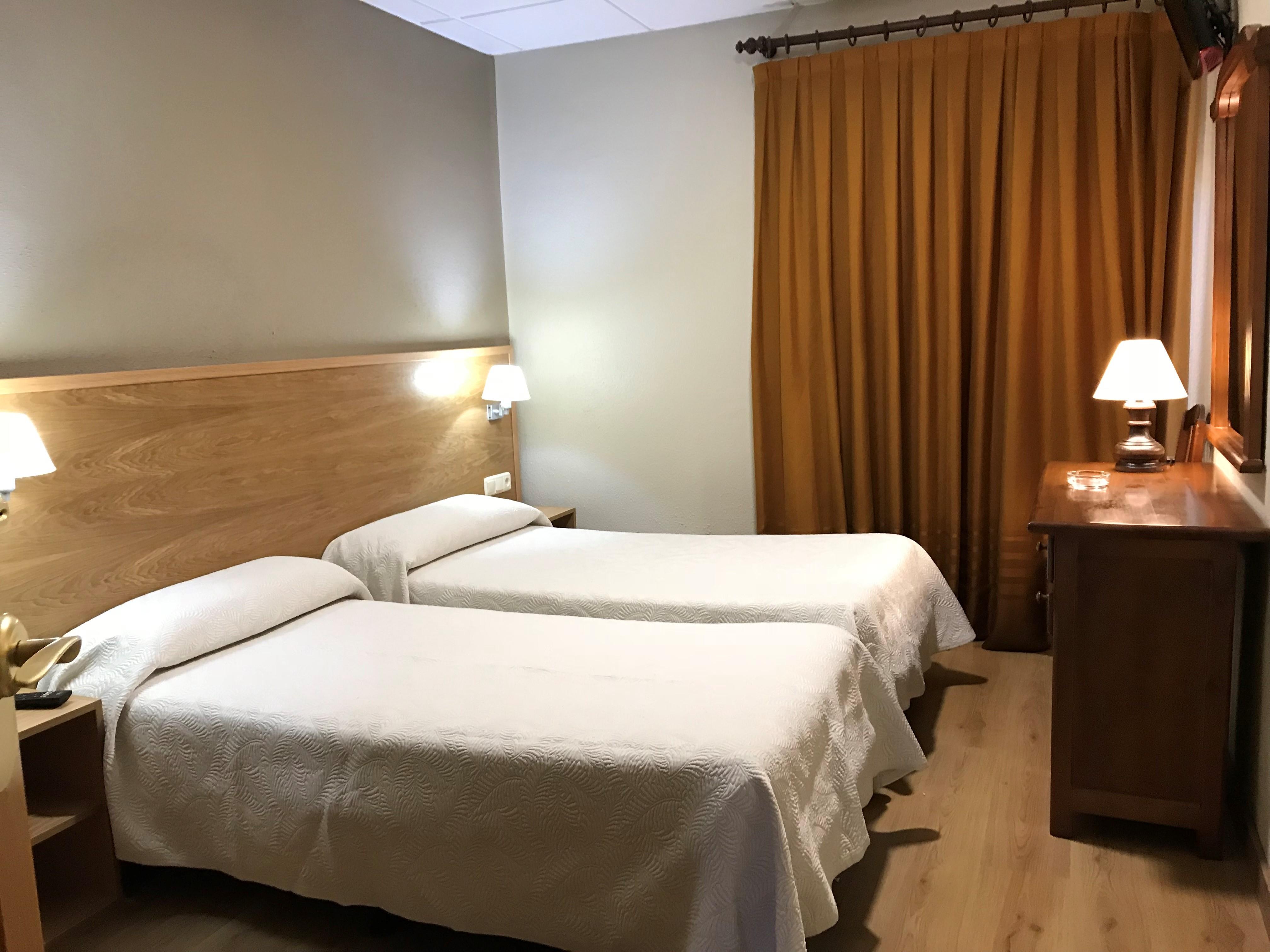 Hotel Bellavista Бельвер-де-Серданья Экстерьер фото