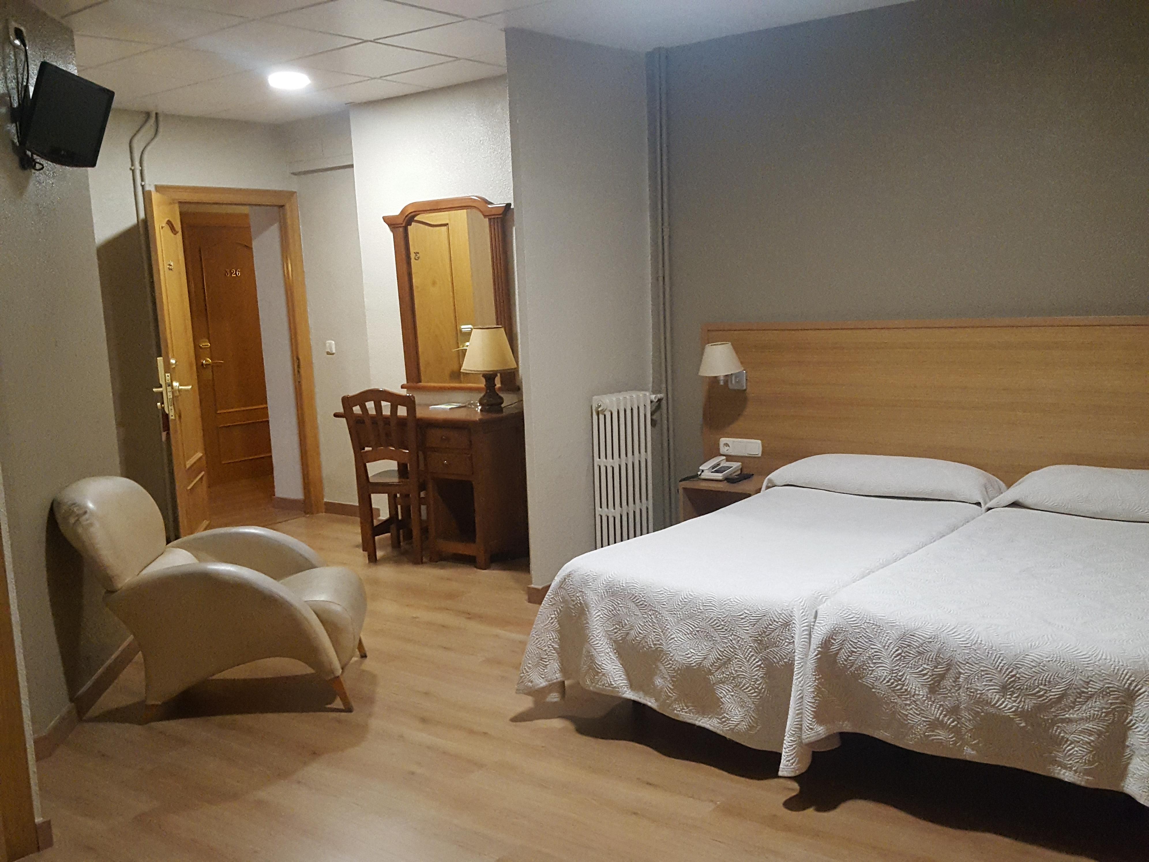 Hotel Bellavista Бельвер-де-Серданья Экстерьер фото