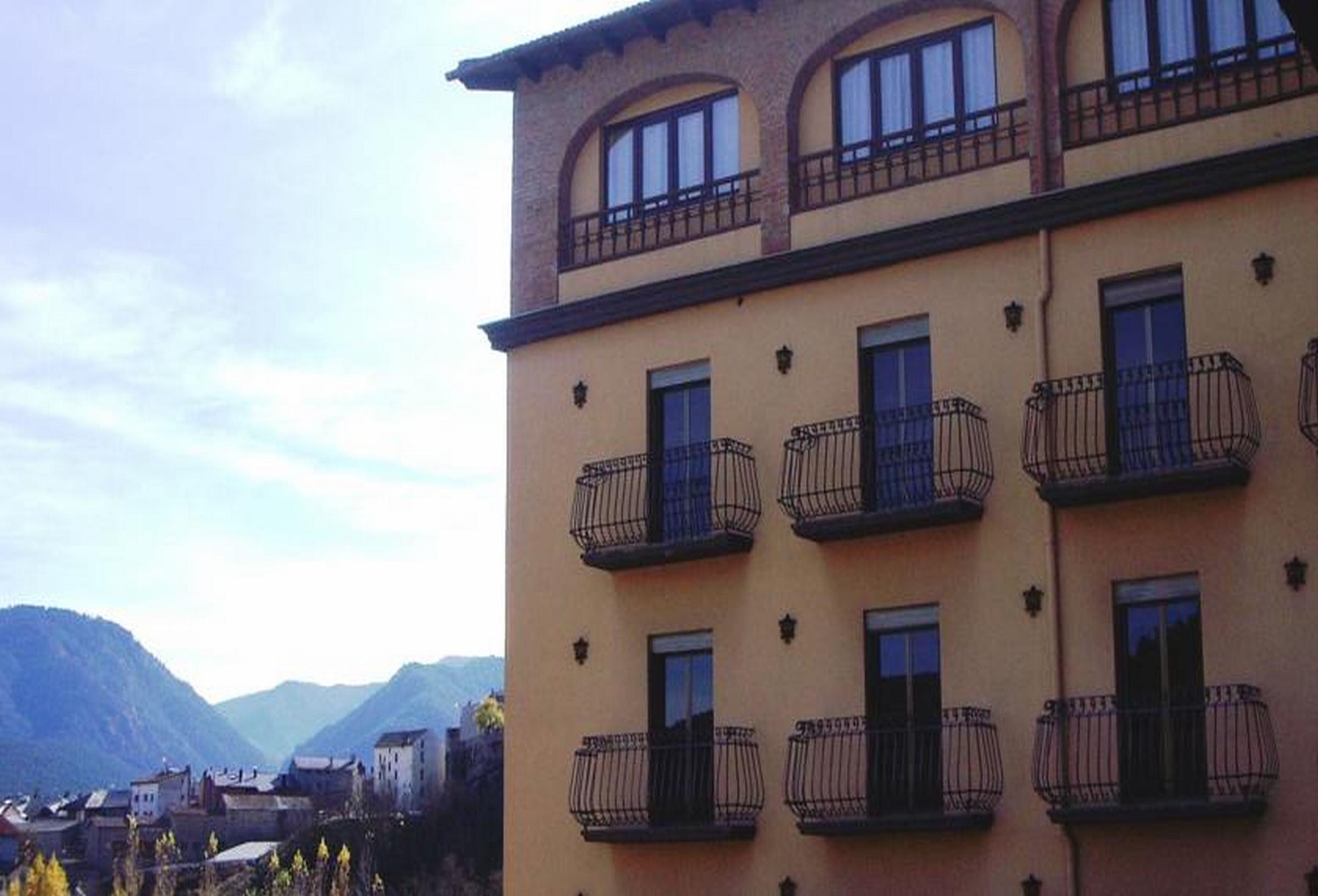 Hotel Bellavista Бельвер-де-Серданья Экстерьер фото